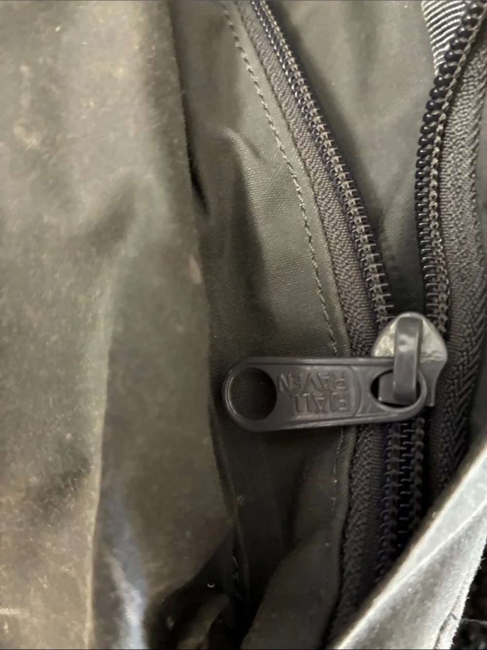 FJALLRAVEN Large kanken 18” Gray Backpack